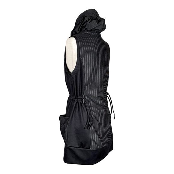 Women's Pinstripe Vest Black by Reina Lee Zipper Size M NWT - Picture 4 of 9